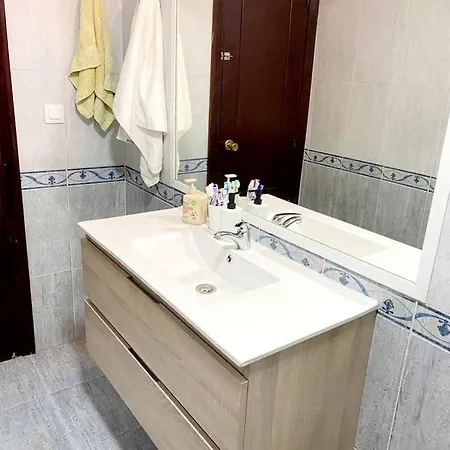 Amplio Y Bonito Piso En * Cadiz